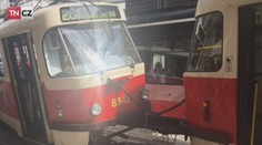 Vážný střet tramvají: Náraz jednu z nich zvedl z kolejí!