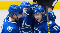 Vrbata neuspěl při nájezdech, přesto se s Vancouverem radoval