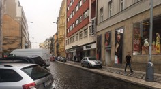 Žena v centru Prahy zastřelila lupiče. Byla to nutná sebeobrana