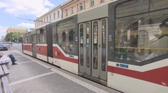 Virus je na ústupu, MHD i tak zeje prázdnotou. Dopravci sčítají škody