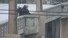 Muž chtěl skoncovat se životem. Skočit do Vltavy mu zabránili policisté