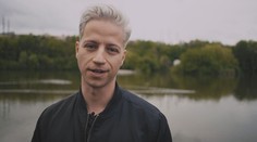 Moderátor Snídaně volit půjde! Tohle Milana Peroutku překvapilo