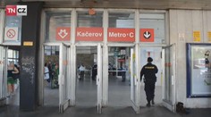 Útok v pražském metru: Muž pobodal kolegu své družky nožem!