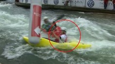 Drsná rána lodí do hlavy: Direkt Hilgertová přežila a jízdu vyhrála!