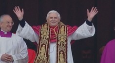 Bývalý papež Benedikt je velmi nemocný. Modlete se za něj, vyzvala hlava církve