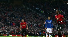 Bláznivý Pogba! Do auta cupitá stejně pomalu jako na penaltu