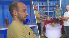 Trochu  jiných 180 Karla Sedláčka! Při křtu knihy trefil moderátora do hlavy