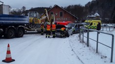 Platí výstraha před sněžením, objevují se problémy v dopravě