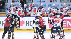 Třeskutý šlágr: Pád do gólmana odstartoval ošklivou bitku. Krejčík dal hlavičku soupeři