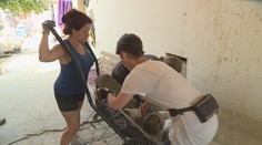 Opravy vesnic zasažených tornádem pokračují, dělníci se obávají zimy