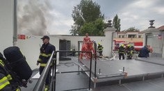 Hasiči zkrotili požár v muzeu Kampa. Zjišťují škody na milionových obrazech