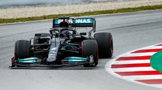 Kvalifikaci na sprint vyhrál Hamilton. Cesta k titulu se mu ovšem komplikuje