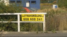 Na vymahačích dluhů budou vymáhat peníze za nelegální reklamní cedule