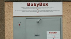 V babyboxu v Brně našli čerstvě narozené miminko. Bylo neošetřené, ale žije