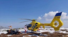 Skialpinisty v Krkonoších musel zachraňovat vrtulník. Záchranáři zuří
