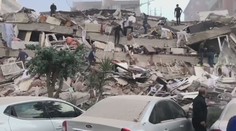 Turecko a Řecko zasáhlo silné zemětřesení. Hlásí mrtvé a zraněné