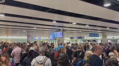 Chaos ve Velké Británii. Porucha zastavila provoz na letištích po celé zemi