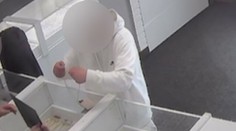 Zloděj smolař. Policie dopadla muže po krádeži řetízku za pár minut
