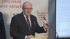 Válek: Žene se na nás vlna chřipky a covidu. Řekl, které období bude kritické