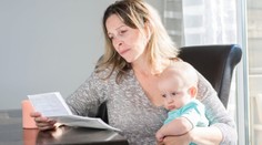 Matky zuří kvůli zkrácení rodičovské. Vyjmenovaly důvody, proč to nejde