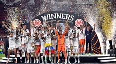 Frankfurt má titul v Evropské lize! Rangers udolali v penaltách