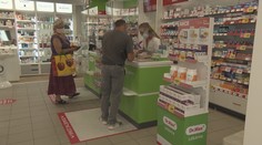 Roušky jdou opět na dračku! Lidé je začali v lékárnách kupovat ve velkém