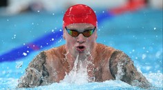 Olympijský medailista si stěžoval na červy. Dodavatel jídla reagoval