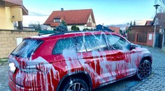 Hanácké Palermo?! Zastupitelka se bojí, někdo jí polil auto barvou