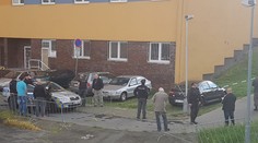 Život mladé dívky skončil pádem z 12. patra, probíhá vyšetřování
