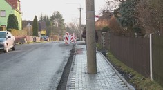 Na nový chodník se místní dlouho těšili. Z výsledku jsou však zklamáni