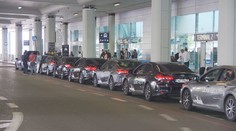 Strážníci za pomoci figurantek odhalili nepoctivého taxikáře. Jezdil načerno