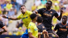 Valencia padá tabulkou. S Cádizem prohrála a hrozí jí sestup z La Ligy