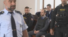 Vražda a znásilnění na Plzeňsku: Bývalý primář nemocnice u soudu brečel