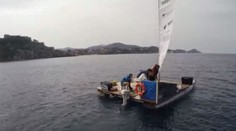 Češi přeplavili moře na plastových lahvích! Plánovali to sedm let