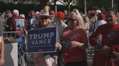 Ve volbách v USA hlasuje rekordní počet lidí. Očekává se těsný výsledek