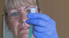 Roste zájem o čtvrtou dávku vakcíny. S očkováním začaly i domovy důchodců