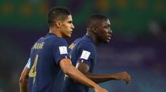 Francii se před finále rozpadá obrana. Další dva stopeři jsou nemocní