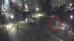 Mladíci si vyjeli na sdílených skútrech. Neměli zaplaceno, přilbu ani řidičák