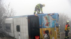 Jel moc rychle a převrátil autobus s dětmi. Teď dostal podmínku