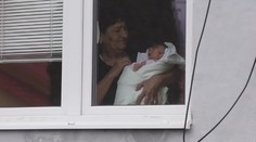 Žena s covidem porodila zdravou holčičku, teď je v kritickém stavu