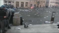 Nájezd barbarů! Fotbaloví fanoušci udělali z Říma válečnou zónu