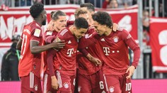 Hotovo. Bayern vyhrál šlágr a slaví desátý titul v řadě. Trefil se i Schick