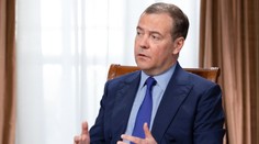 Rusové opět hrozí třetí světovou válkou. Medveděv řekl, co ji odstartuje