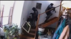 VIDEO ze zadržení: Dopadený dealer drog se bavil sprejováním po zdech