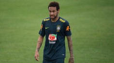 Neymar ukázal oplzlé zprávy, kvůli nahým fotkám má malér