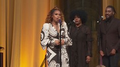 VIDEO: Jennifer Hudson zazpívala na počest Arethy Franklin