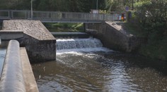 Škola vymyslela, jak ven z energetické krize. Chce zprovoznit vodní elektrárnu
