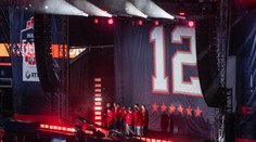 Hvězdný Brady se dočkal velké pocty. Uvedli ho do síně slávy, bude mít i sochu