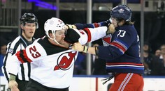 Dvě vteřiny a dost. Zápas NHL přerušila hromadná bitka. Šlo o pomstu