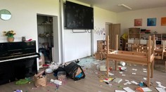 Na Tachovsku řeší rozmlácenou a vykradenou školku. Podezřelé jsou děti